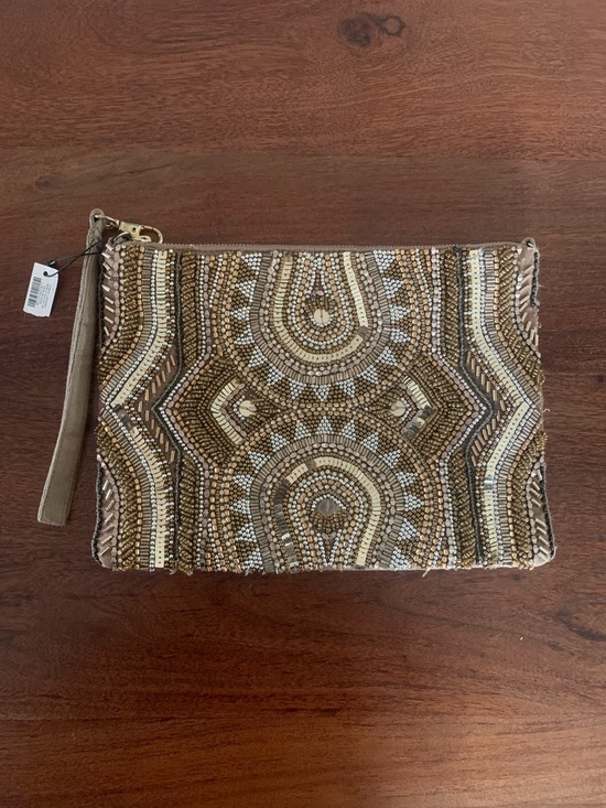 White House Black Market Handbags - NWT, Deco Vibes Beaded Wristlet with Removable Gold Chain Crossbody Strap